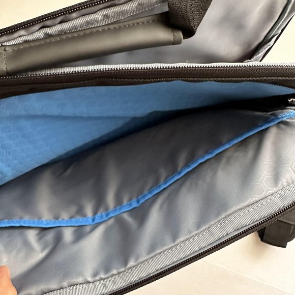 Dell 15” Laptop Carrying Case Briefcase Shoulder Bag For Computer Black - Picture 6 of 16